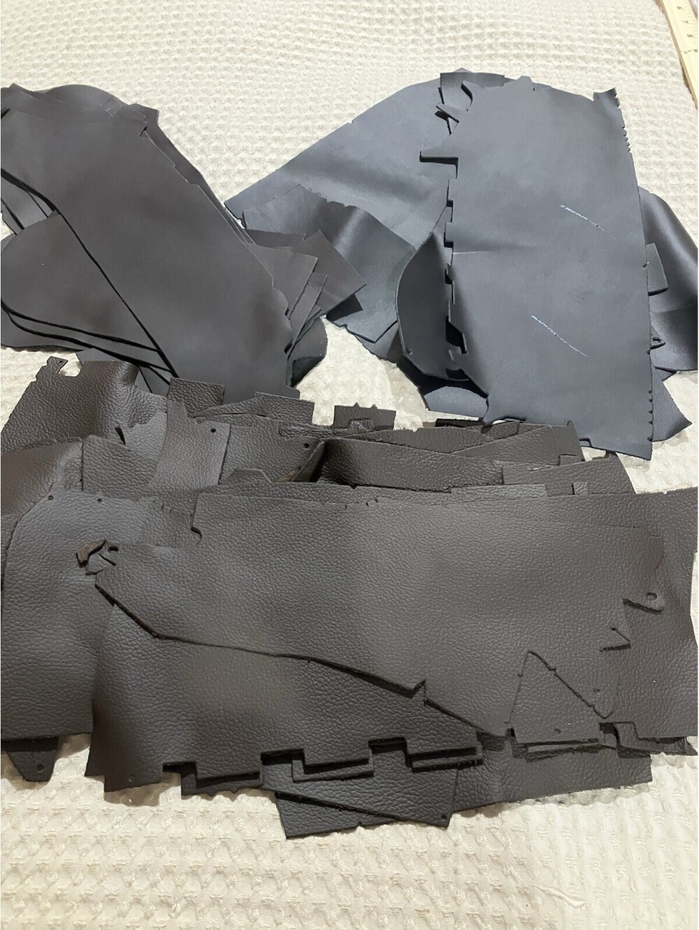 Almost 4lbs Of Bulk Scrap Leather Trimmings, Cowhide Remnants, Premium Leather